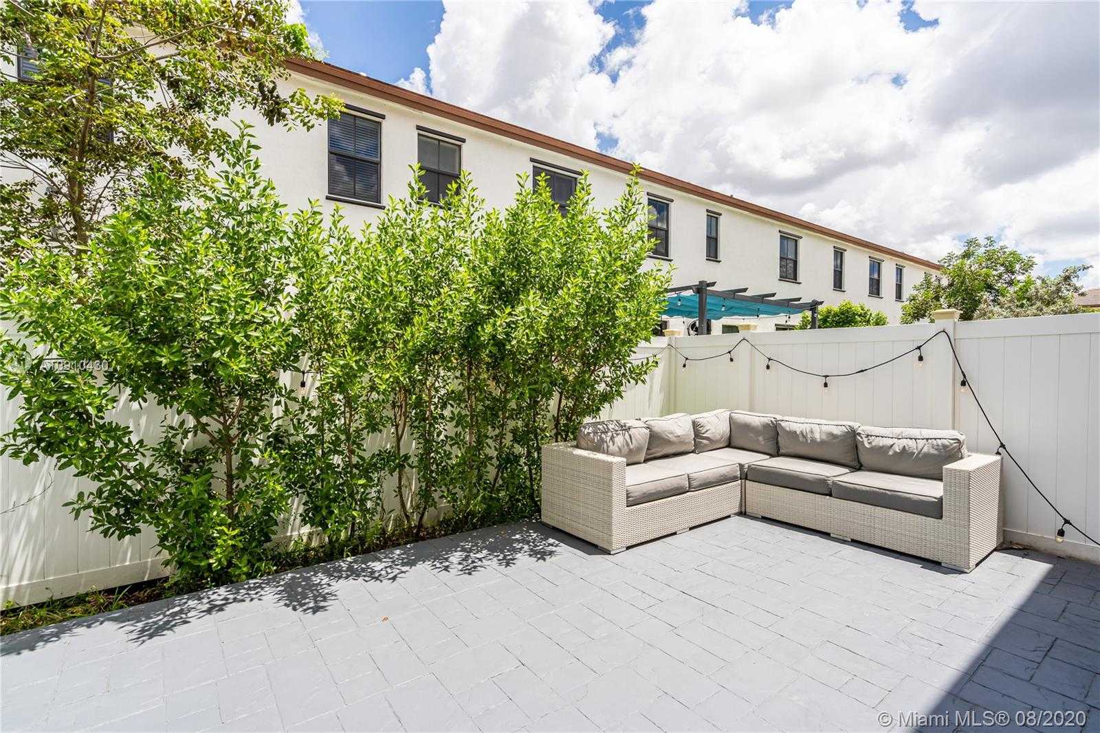 Small Image of 10379 WEST 34TH LN #1, Hialeah Number 28