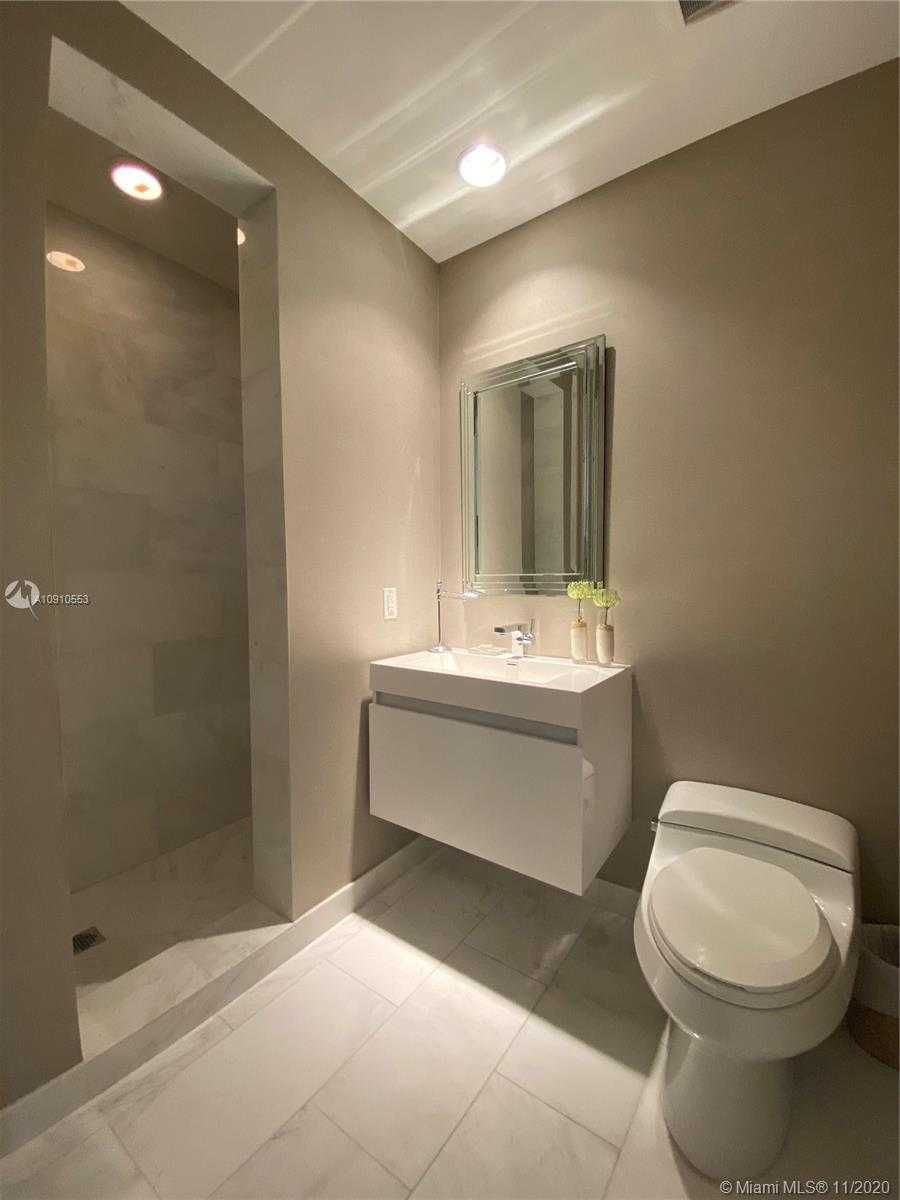 Small Image of 4100 ISLAND BLVD #1002, Aventura Number 13