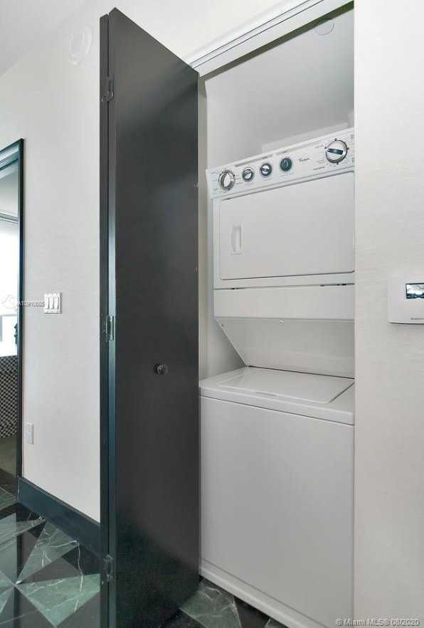 Small Image of 485 BRICKELL AVE #4309, Miami Number 3