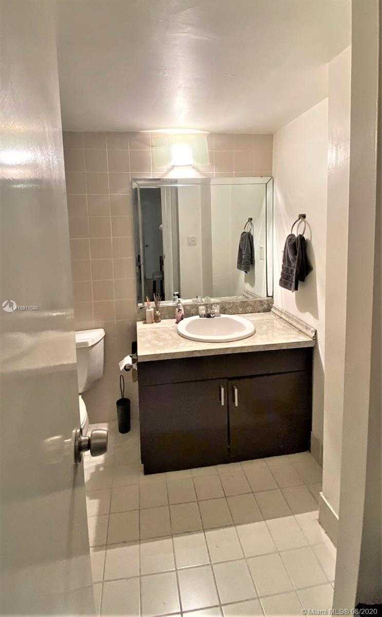 Small Image of 3101 NORTH COUNTRY CLUB DR #101, Aventura Number 17