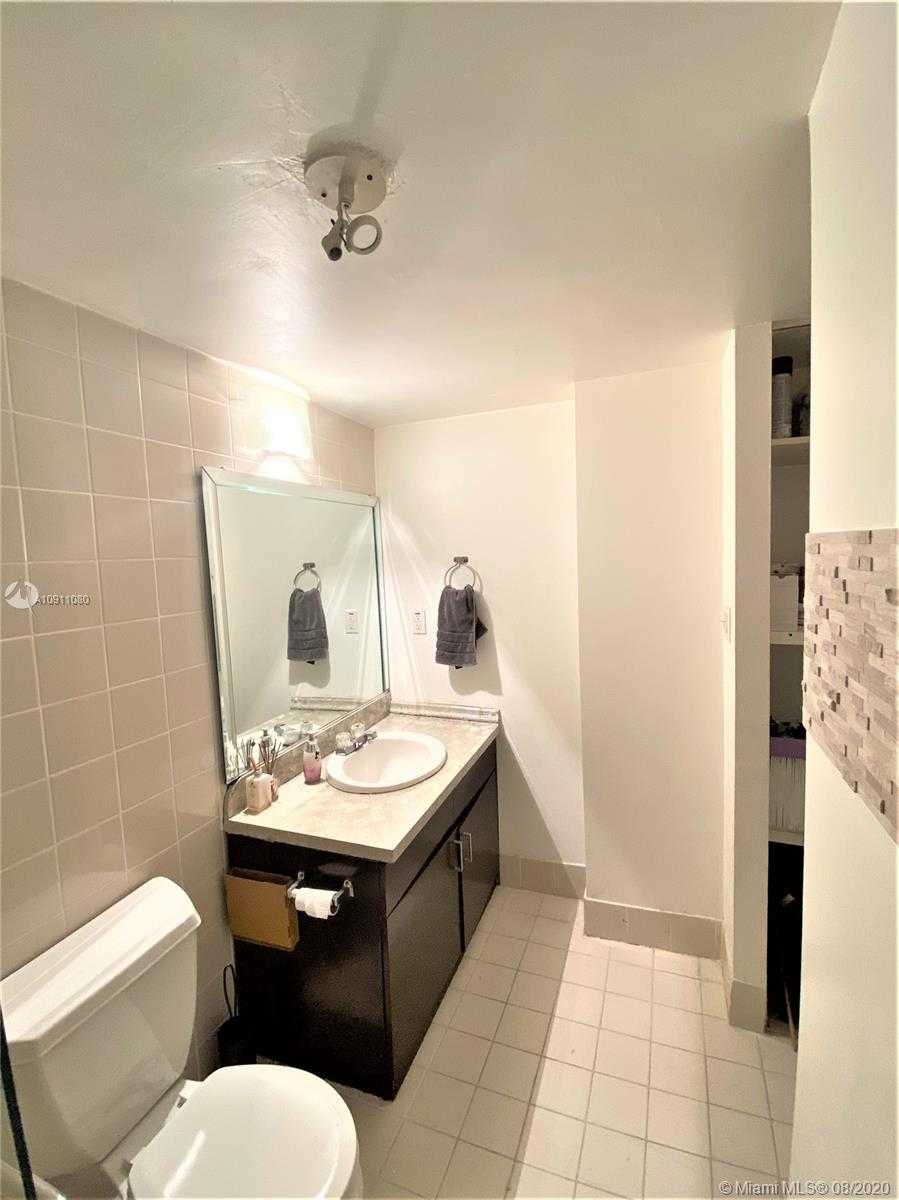 Small Image of 3101 NORTH COUNTRY CLUB DR #101, Aventura Number 18