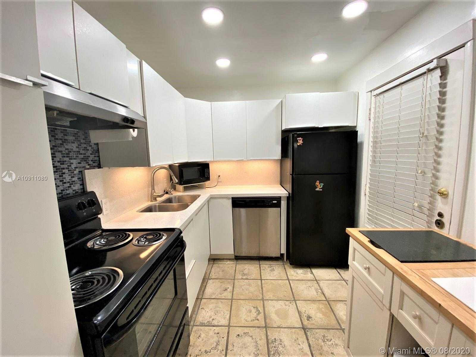 Small Image of 3101 NORTH COUNTRY CLUB DR #101, Aventura Number 4