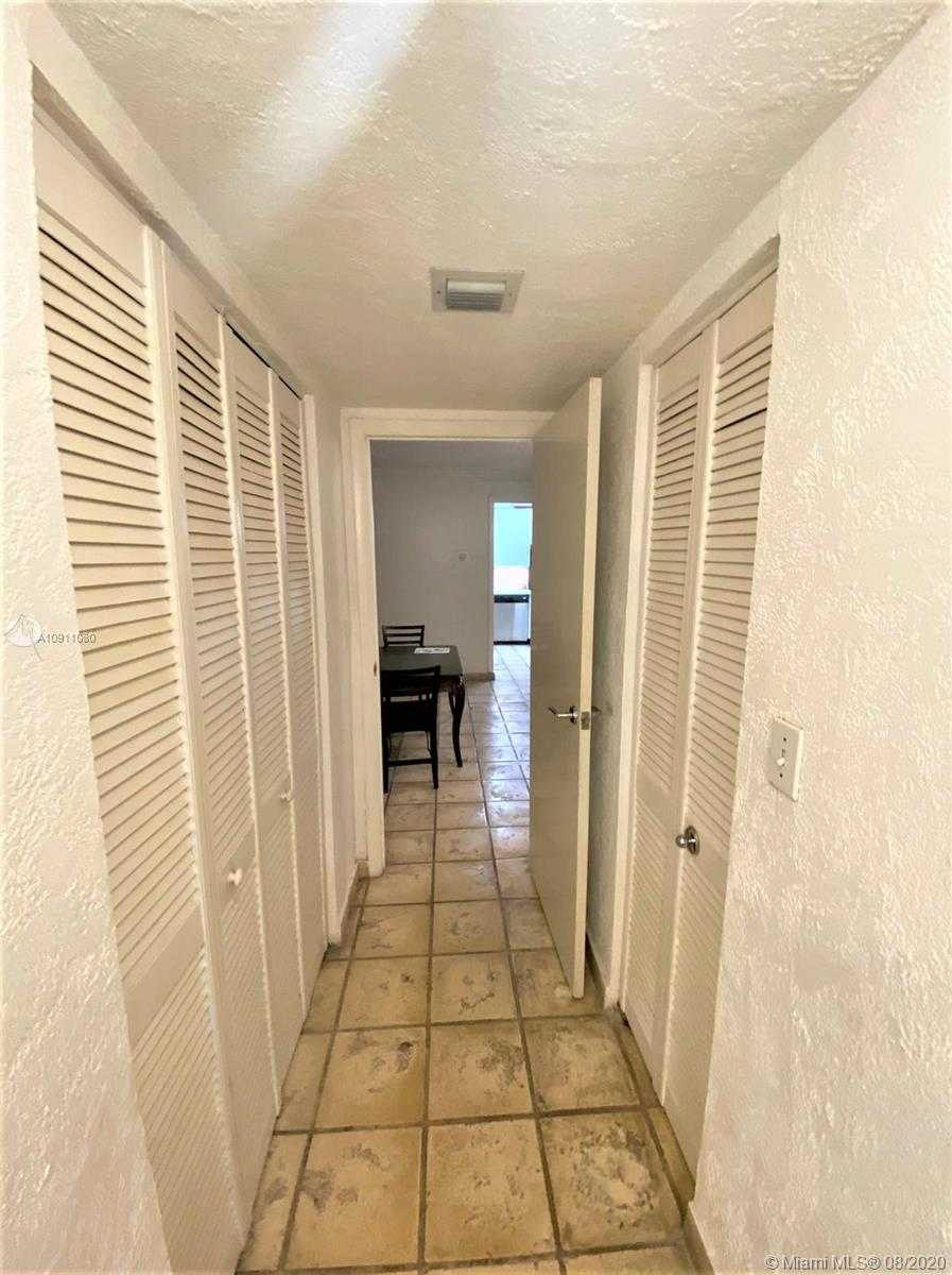 Small Image of 3101 NORTH COUNTRY CLUB DR #101, Aventura Number 9