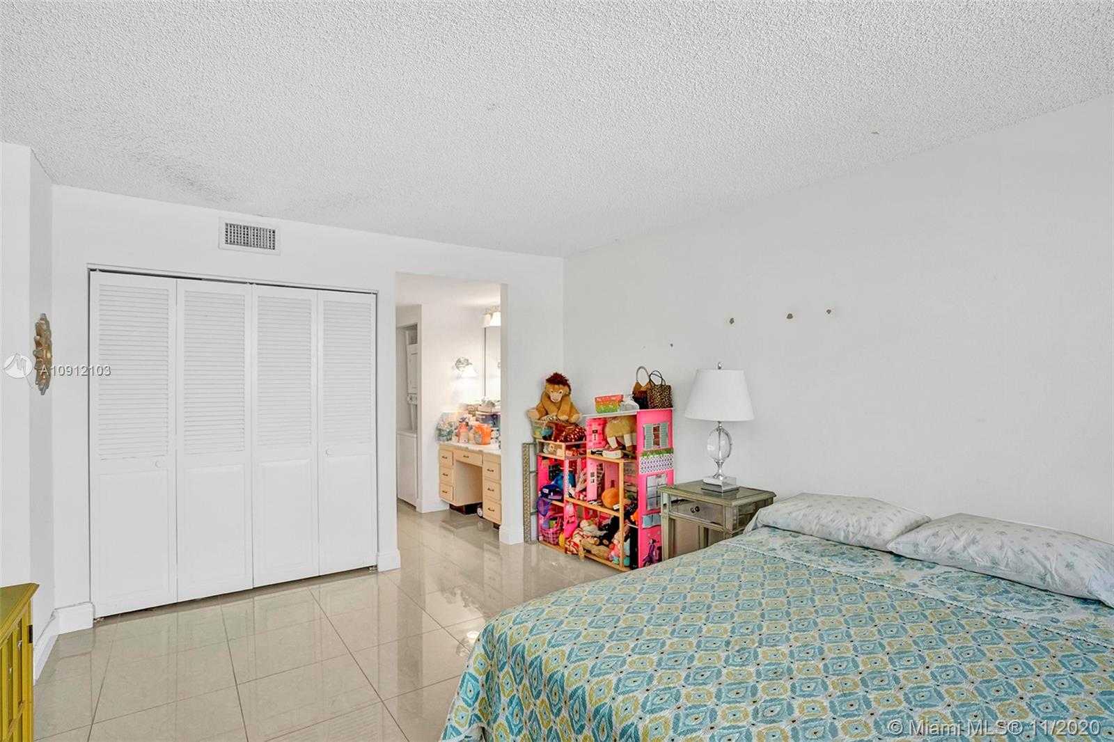 Small Image of 177 OCEAN LANE DR #203, Key Biscayne Number 12