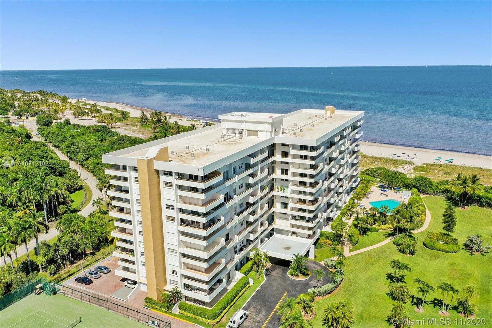 Small Image of 177 OCEAN LANE DR #203, Key Biscayne Number 3