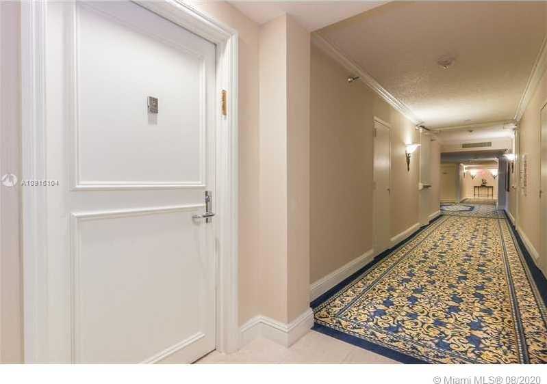 Small Image of 3530 MYSTIC POINTE DR #1608, Aventura Number 2