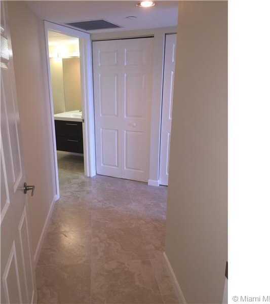 Small Image of 3530 MYSTIC POINTE DR #1608, Aventura Number 7
