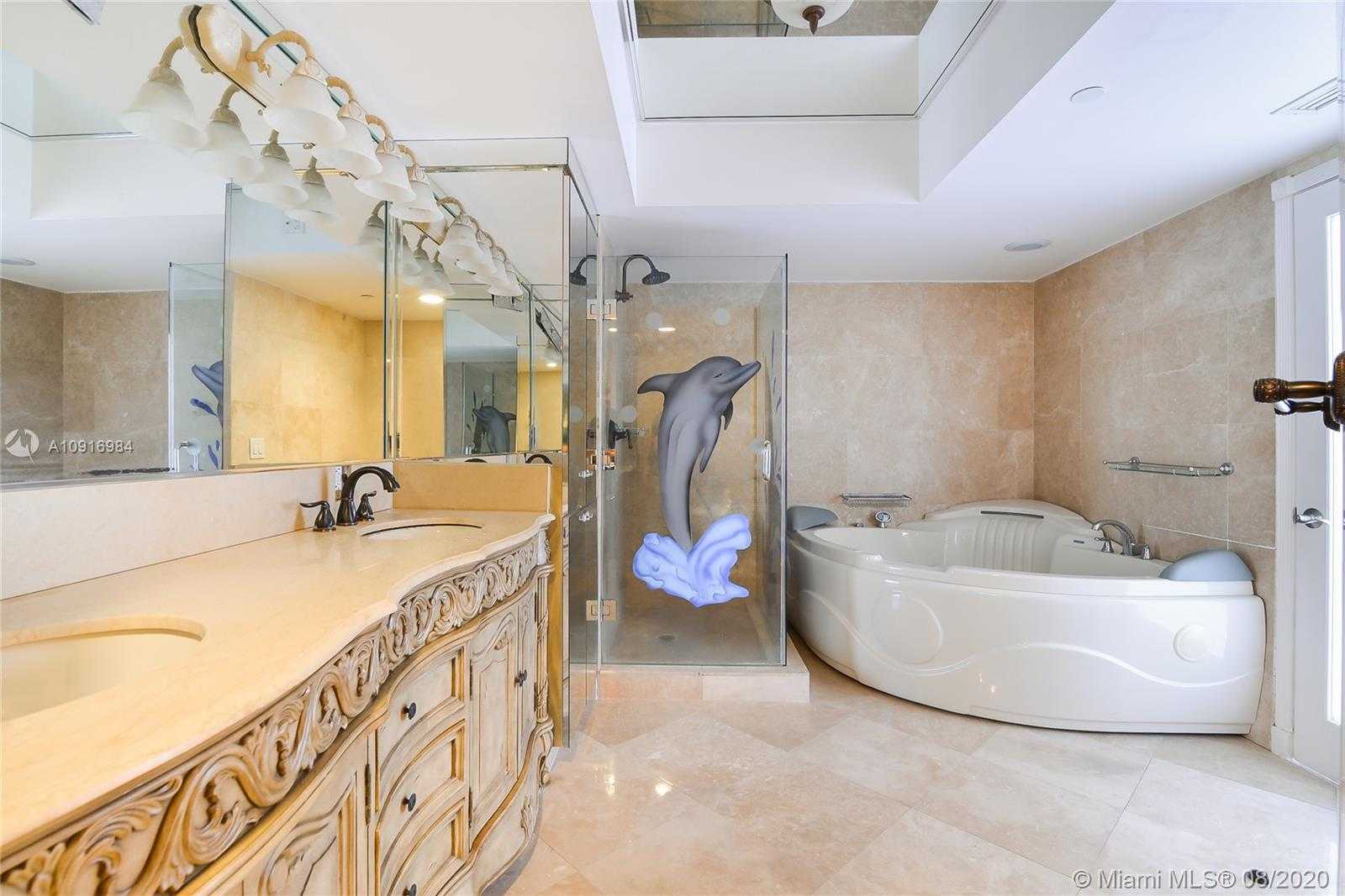 Small Image of 21205 Yacht Club Dr, Aventura, FL 33180, USA Number 11