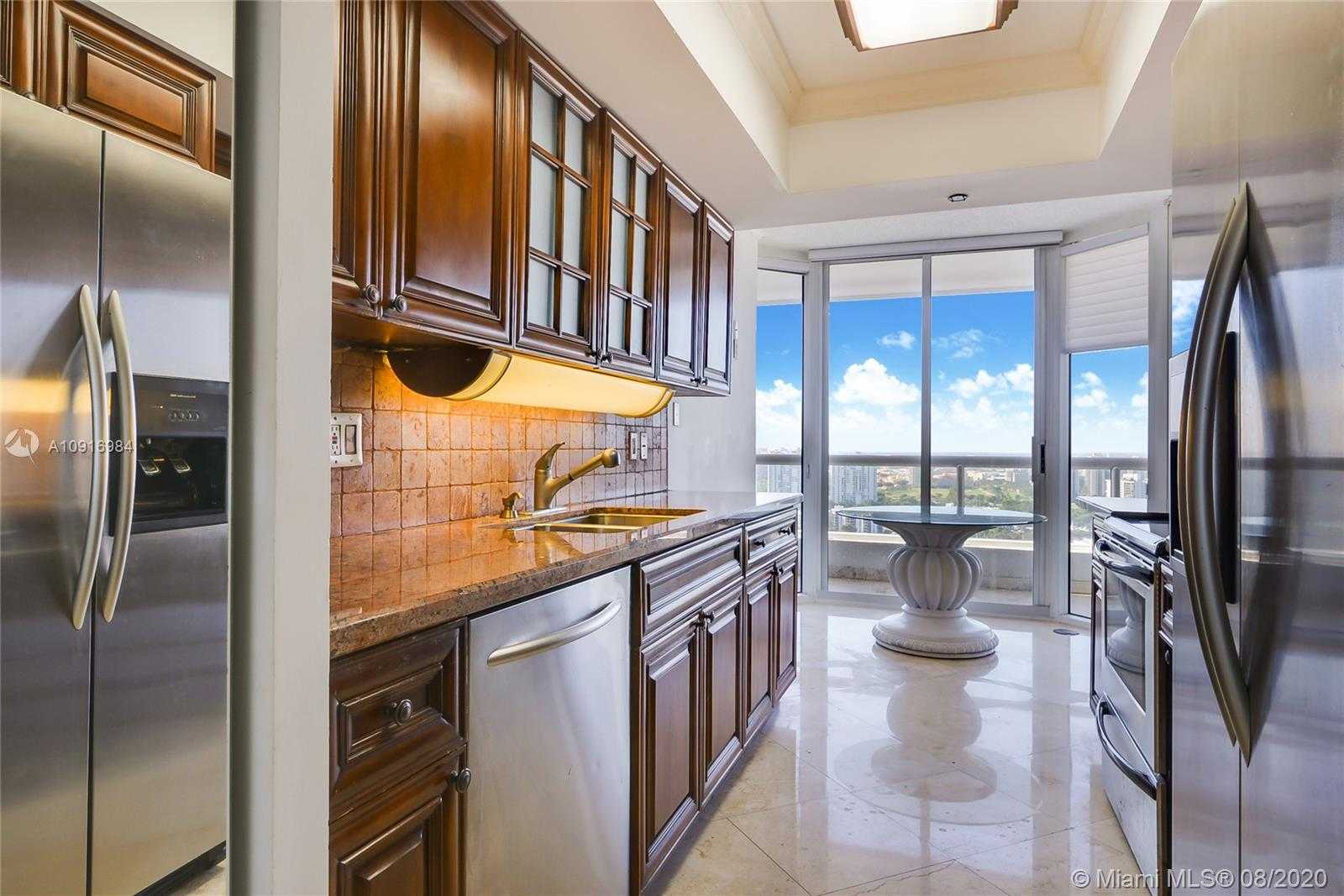 Small Image of 21205 Yacht Club Dr, Aventura, FL 33180, USA Number 4