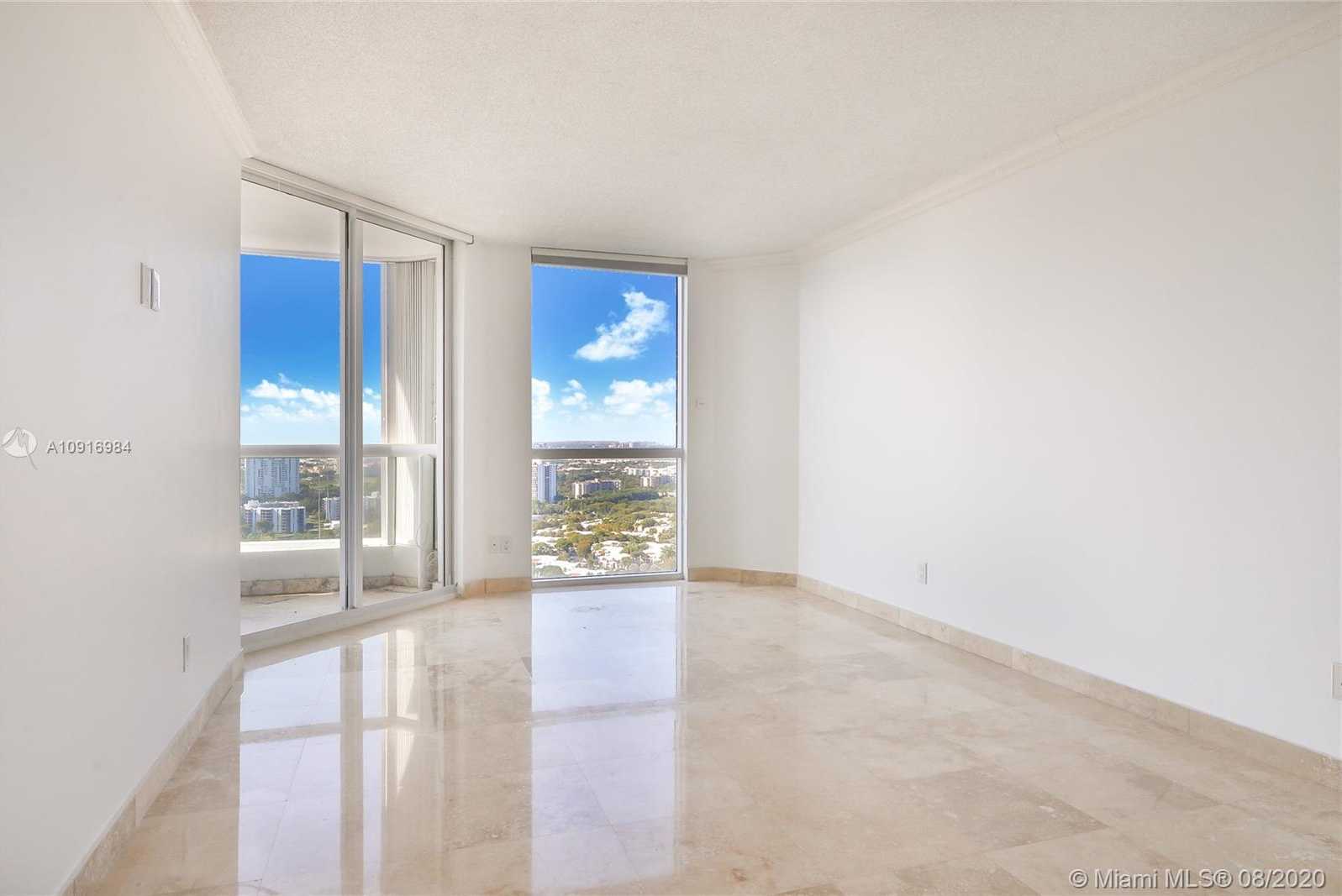 Small Image of 21205 Yacht Club Dr, Aventura, FL 33180, USA Number 9