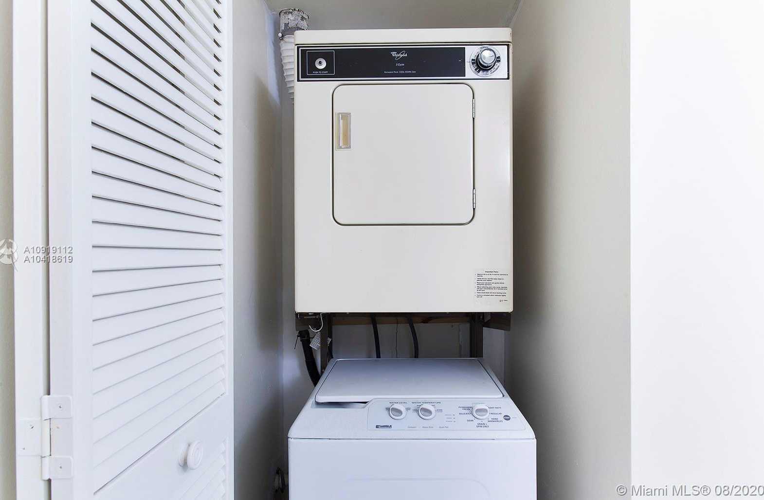 Small Image of 55 OCEAN LANE DR #1030, Key Biscayne Number 15
