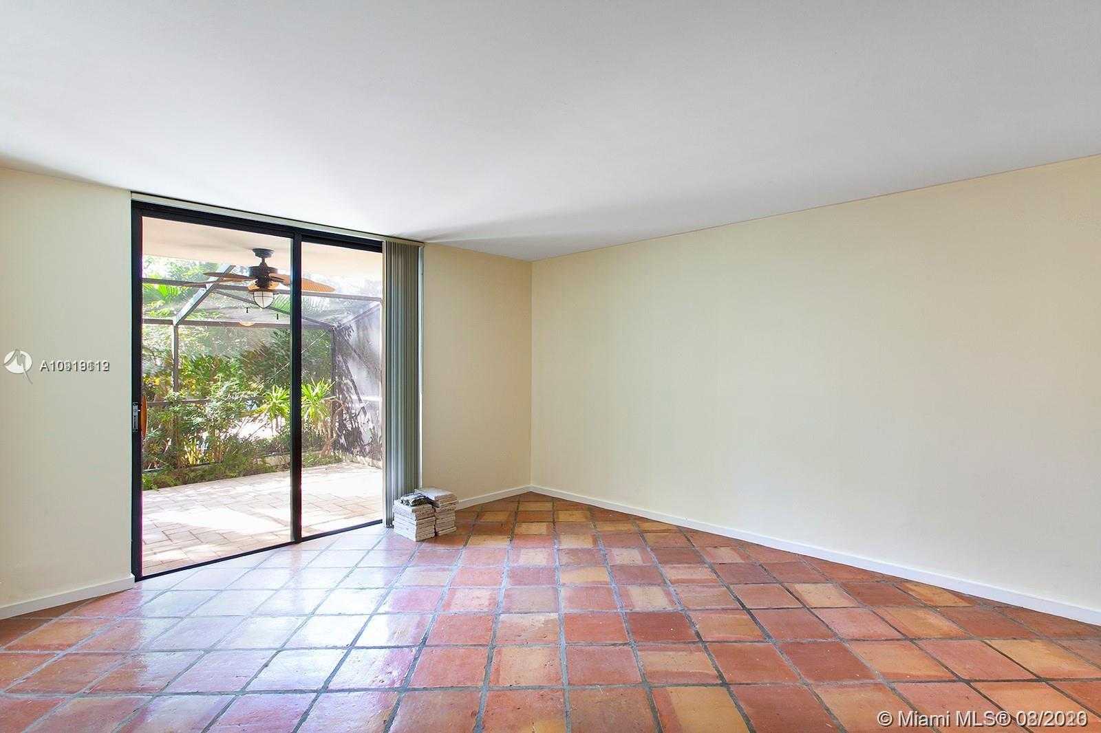 Small Image of 55 OCEAN LANE DR #1030, Key Biscayne Number 7