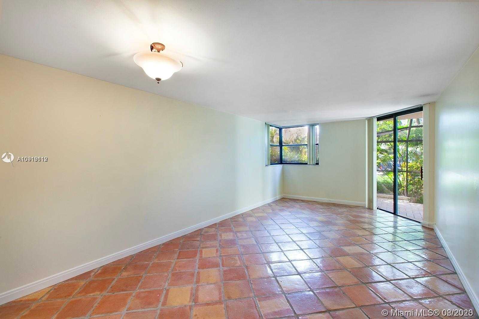 Small Image of 55 OCEAN LANE DR #1030, Key Biscayne Number 8