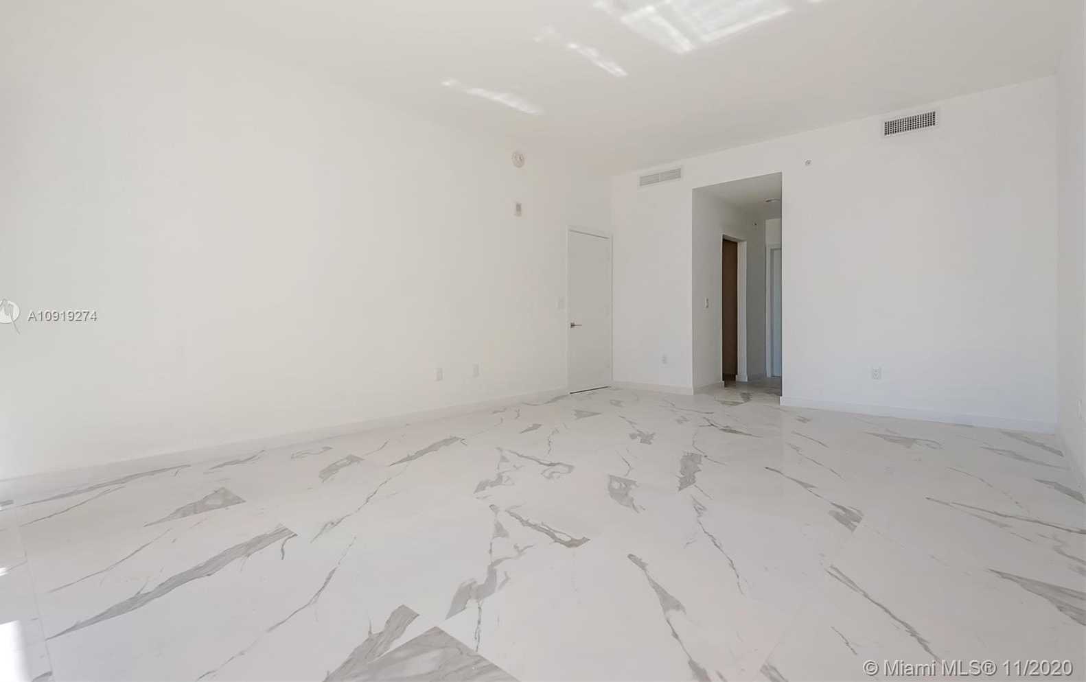 Small Image of 801 SOUTH POINTE DR #305, Miami Beach Number 11