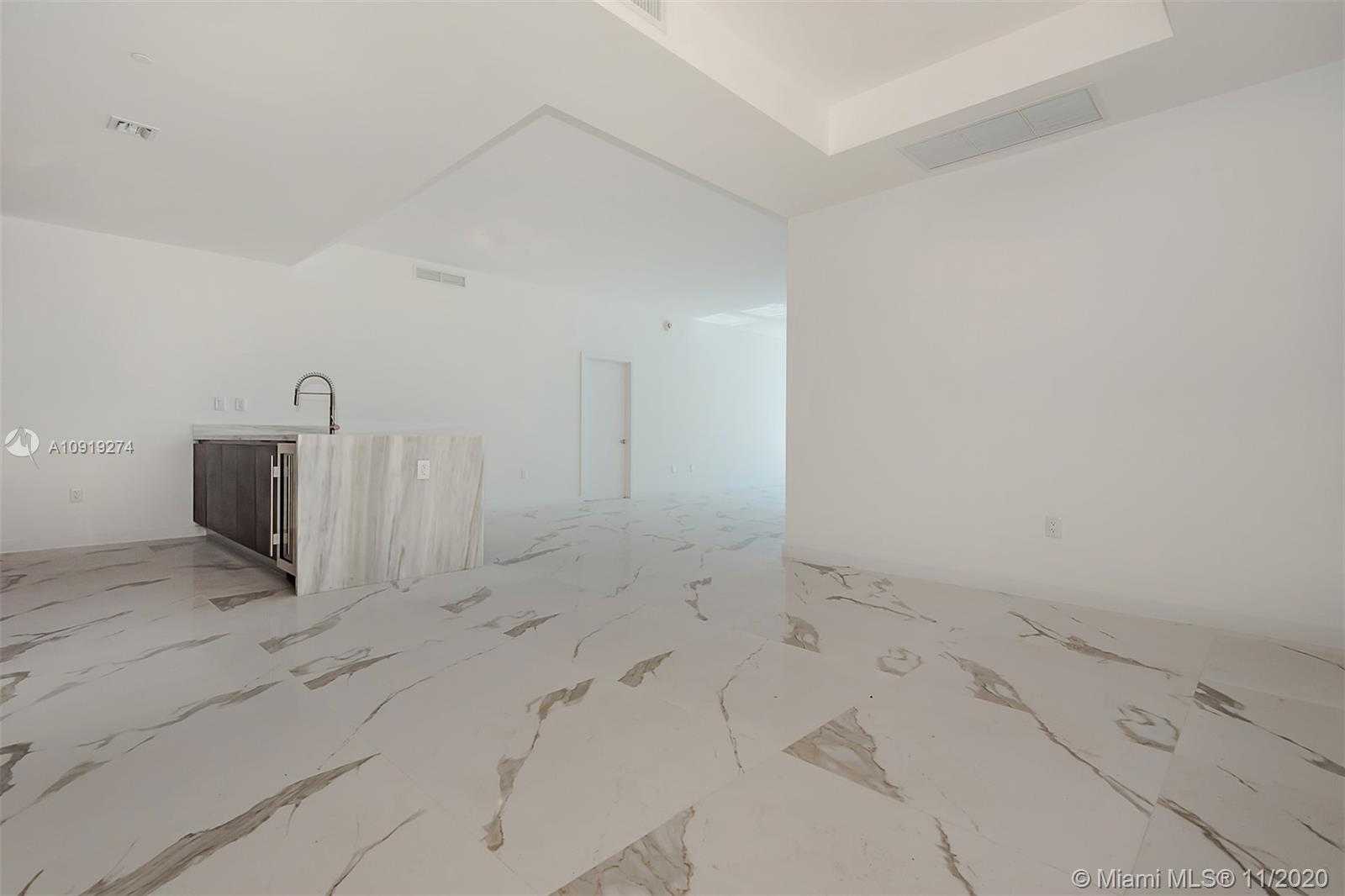 Small Image of 801 SOUTH POINTE DR #305, Miami Beach Number 12