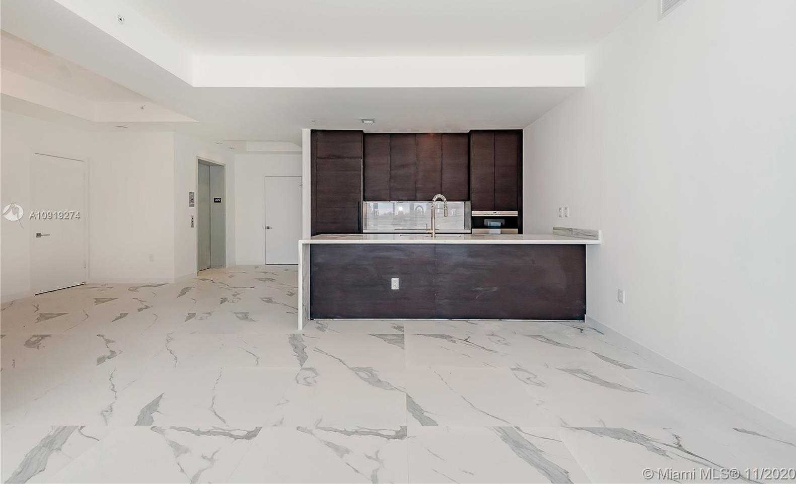 Small Image of 801 SOUTH POINTE DR #305, Miami Beach Number 22