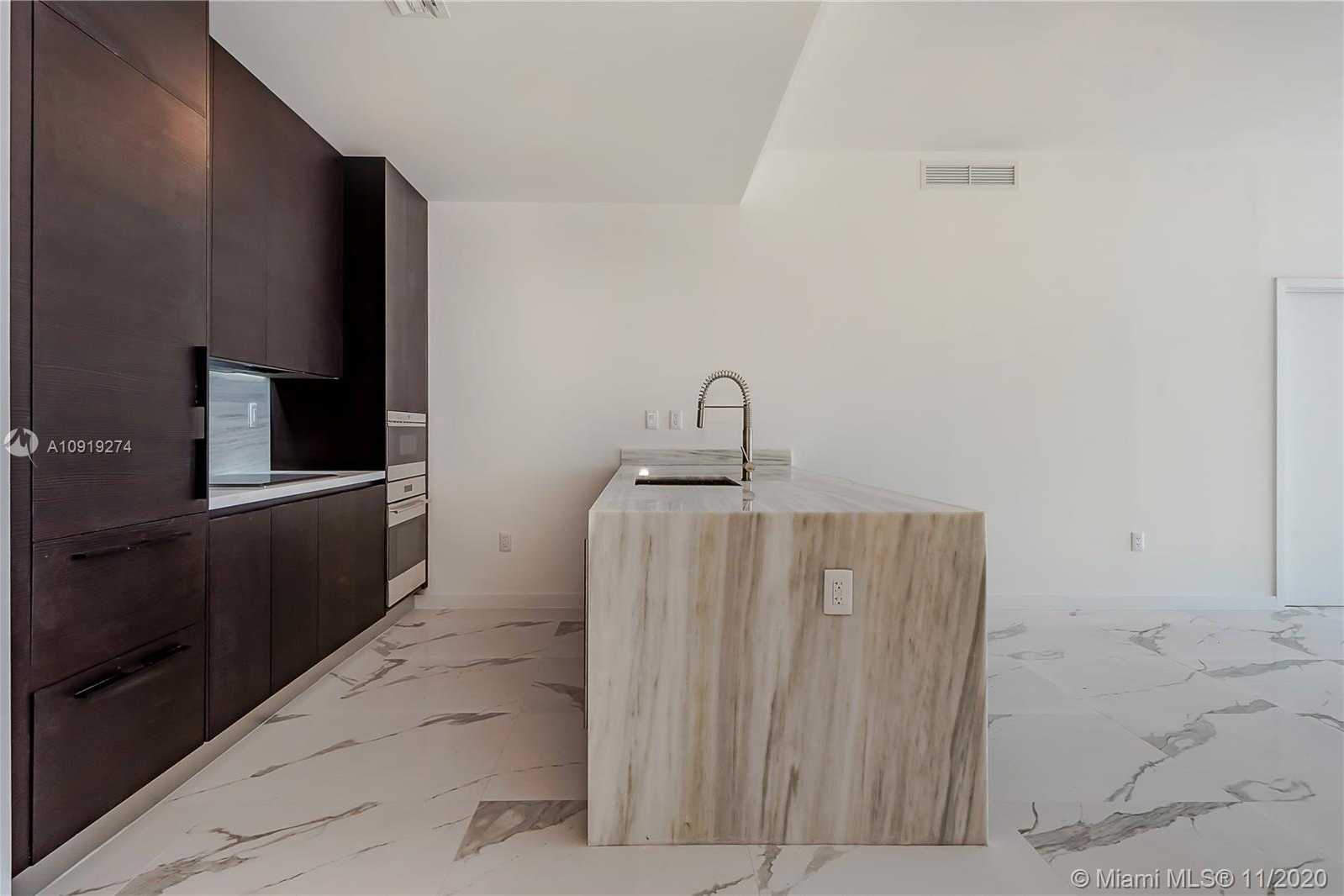 Small Image of 801 SOUTH POINTE DR #305, Miami Beach Number 24