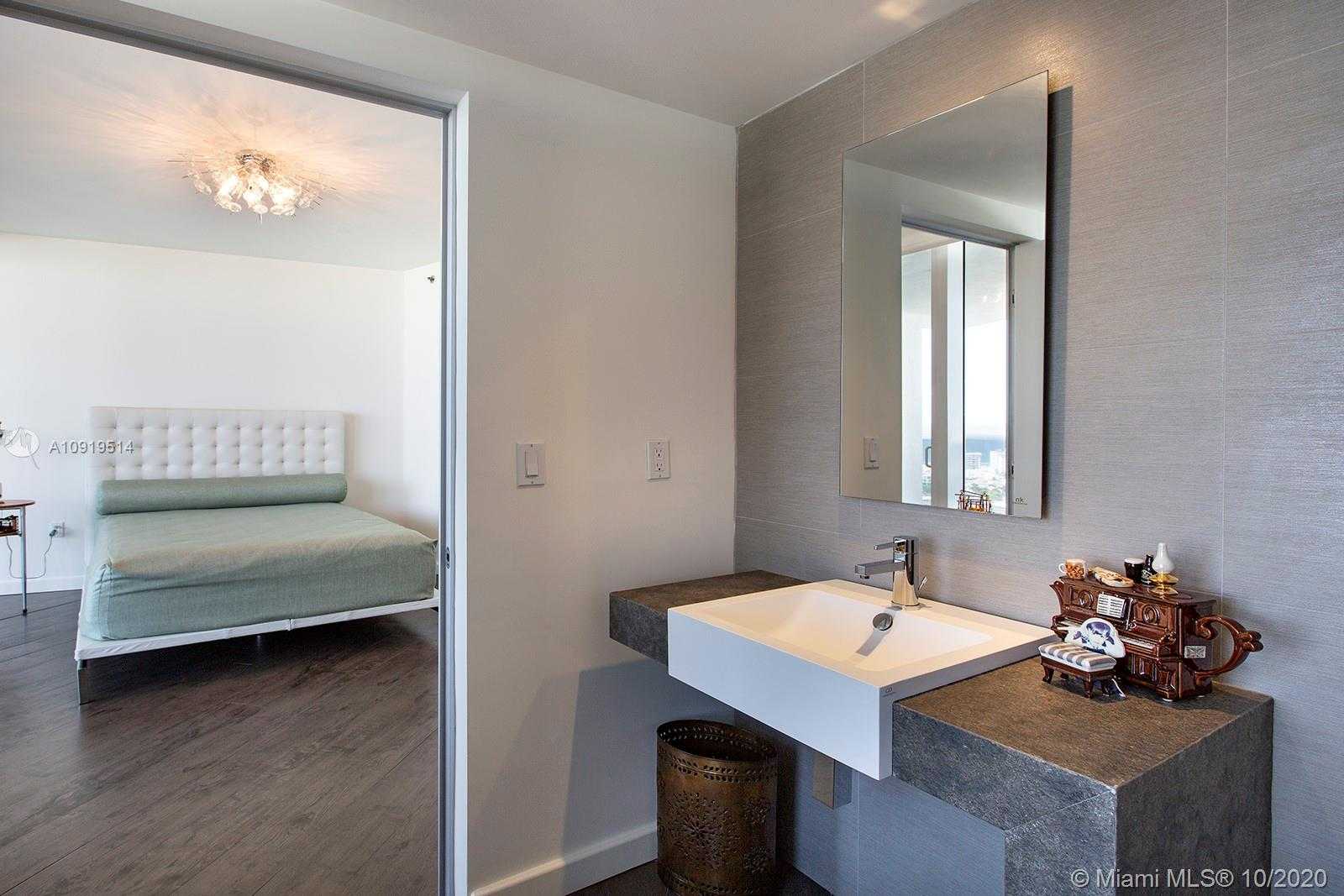 Small Image of 400 ALTON RD #2601, Miami Beach Number 22
