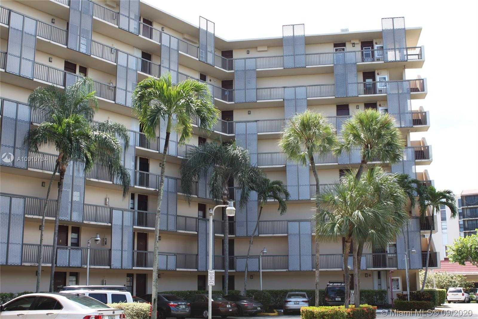 Small Image of 3301 NORTH COUNTRY CLUB DR #301, Aventura Number 13