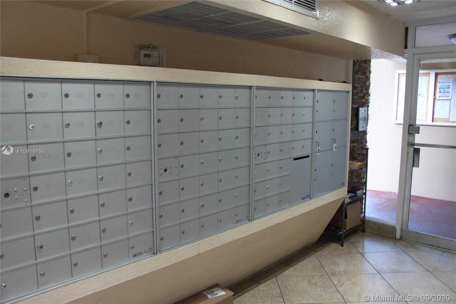 Small Image of 3301 NORTH COUNTRY CLUB DR #301, Aventura Number 24