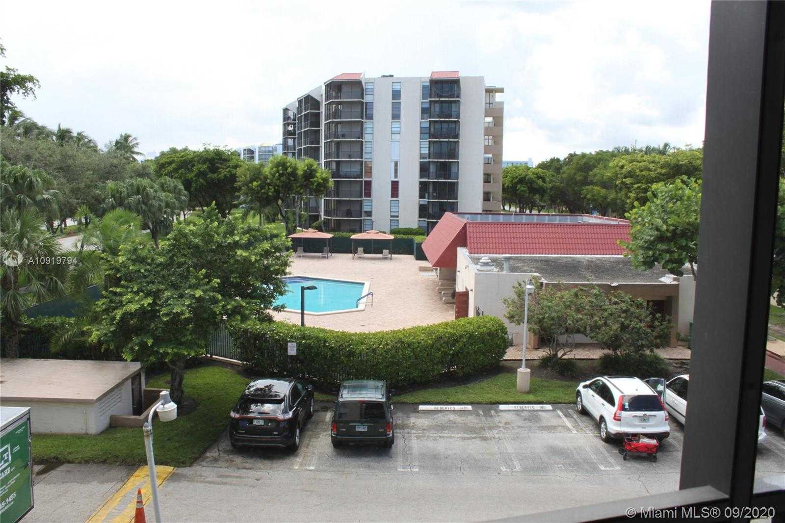 Small Image of 3301 NORTH COUNTRY CLUB DR #301, Aventura Number 6