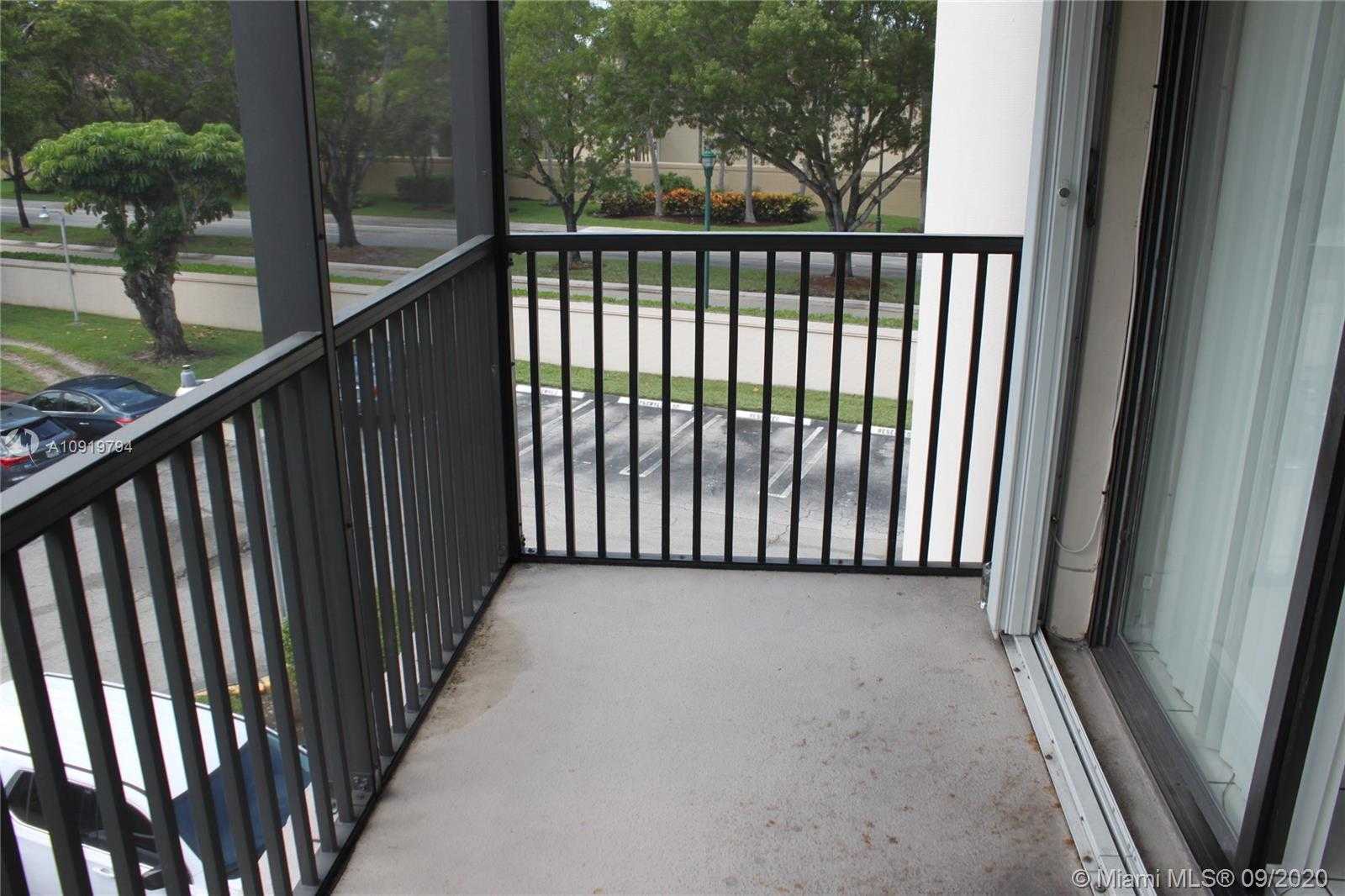 Small Image of 3301 NORTH COUNTRY CLUB DR #301, Aventura Number 7