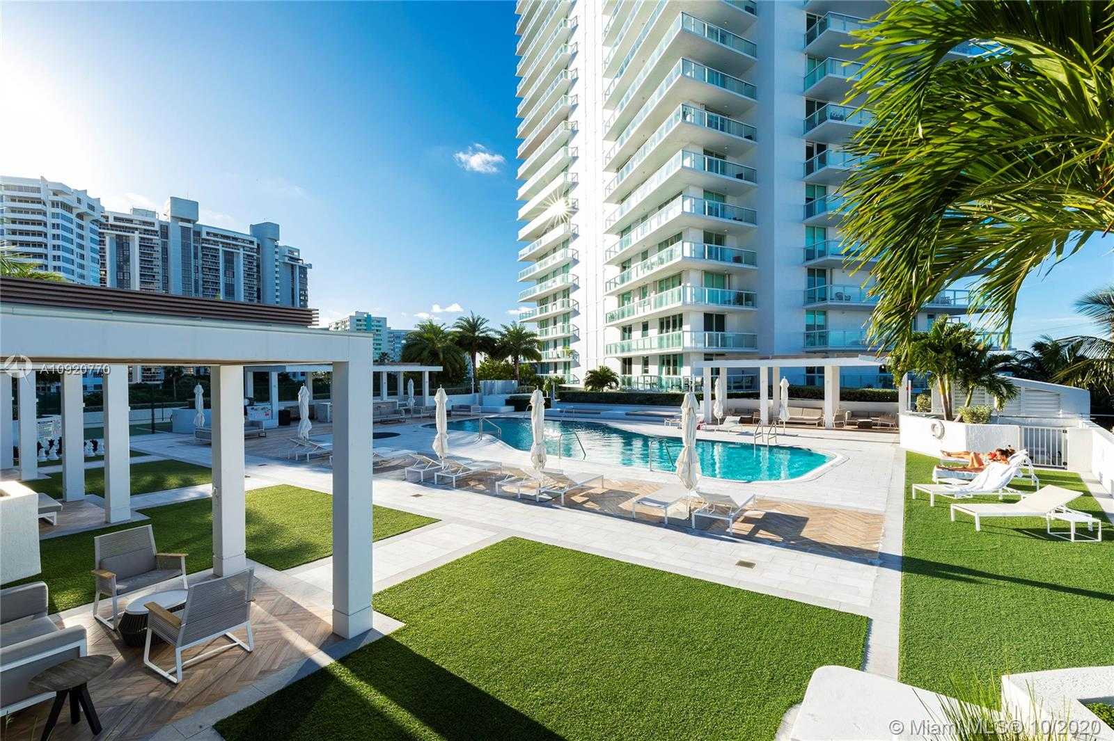 Small Image of 10 EAST VENETIAN WAY #1704, Miami Beach Number 14