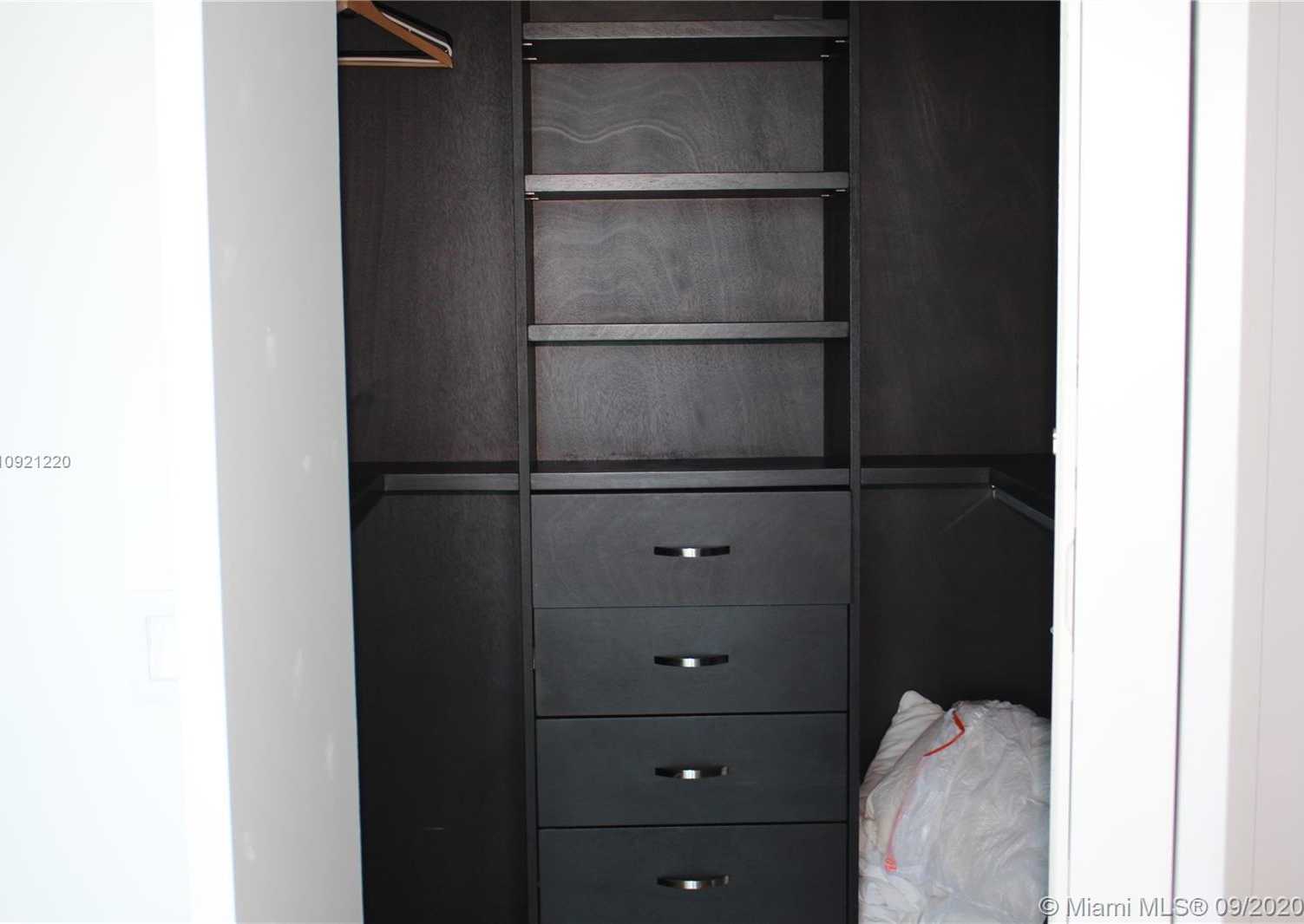 Small Image of 888 BISCAYNE BLVD #2912, Miami Number 15