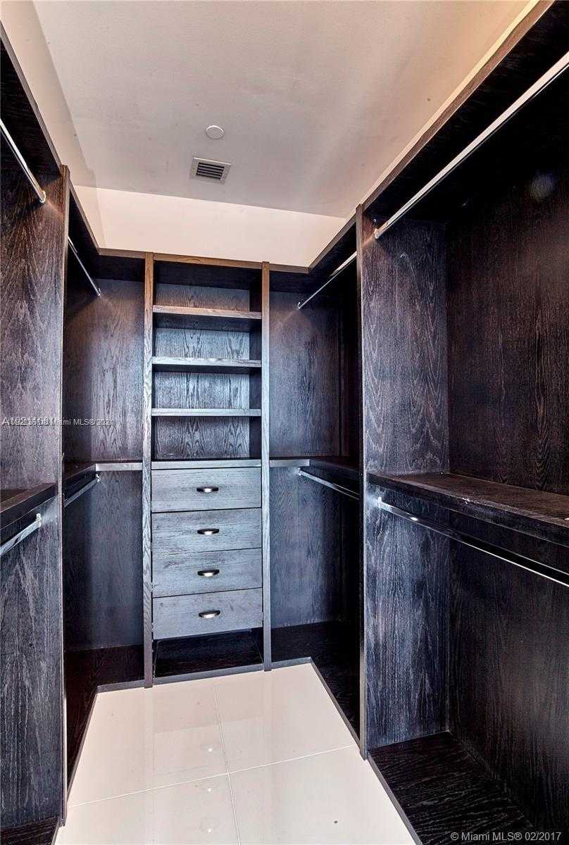 Small Image of 888 BISCAYNE BLVD #1811, Miami Number 10