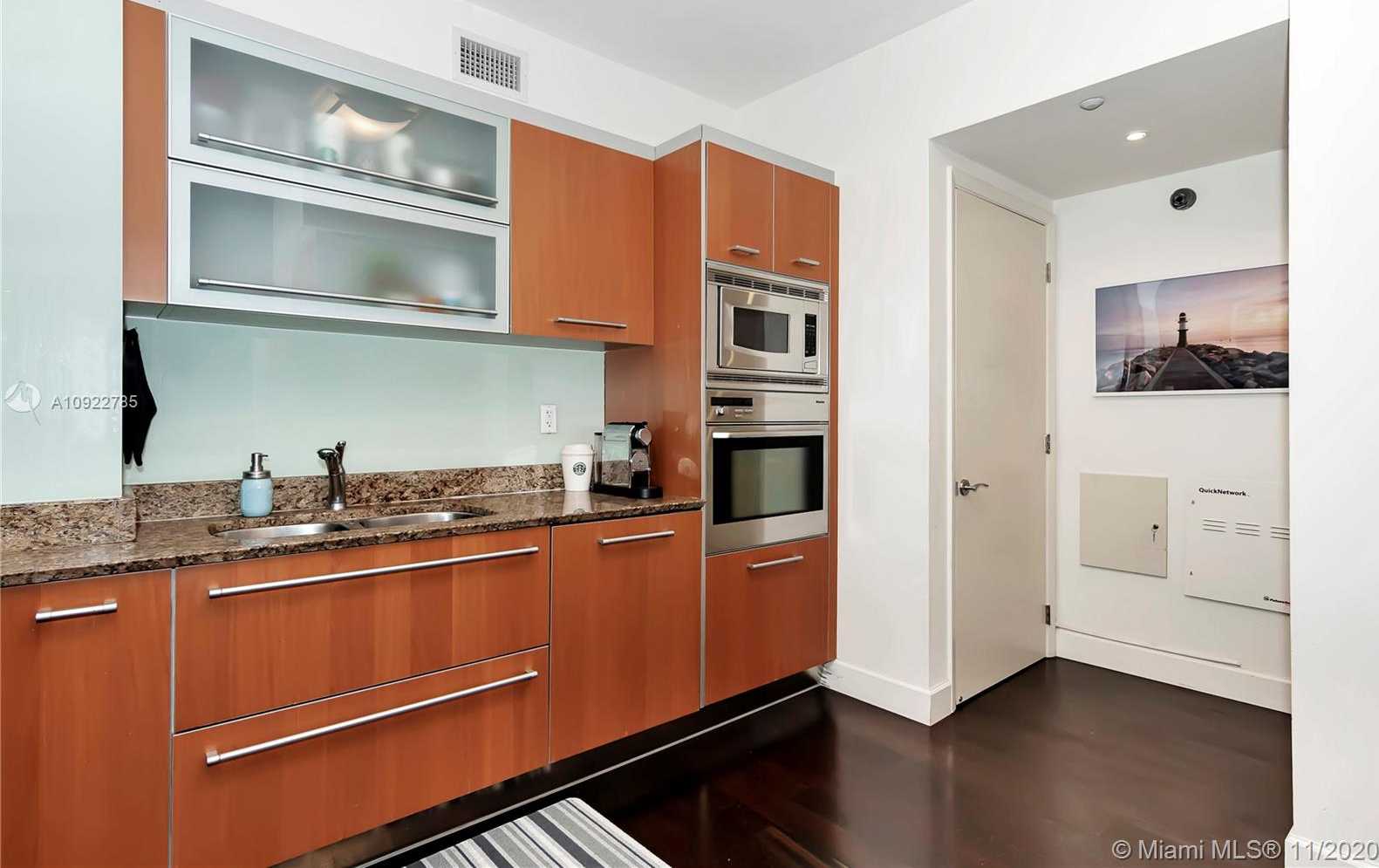 Small Image of 400 ALTON RD #2707, Miami Beach Number 12