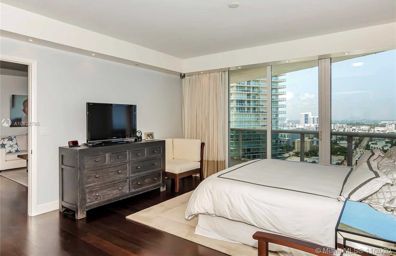 Small Image of 400 ALTON RD #2707, Miami Beach Number 16
