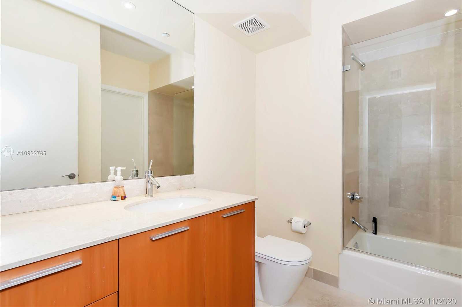 Small Image of 400 ALTON RD #2707, Miami Beach Number 24