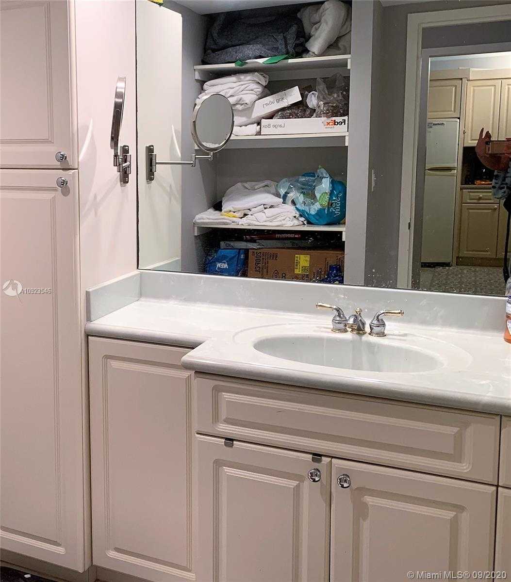 Small Image of 3140 SOUTH OCEAN DR #202, Hallandale Beach Number 7