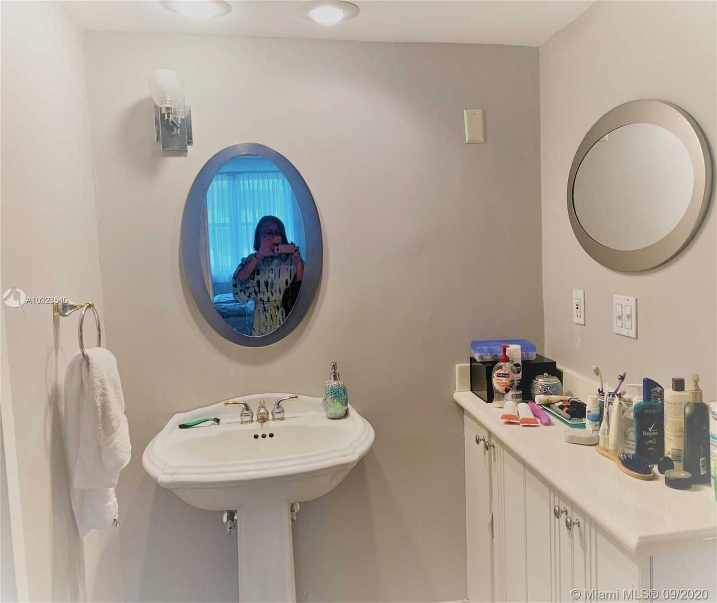 Small Image of 3140 SOUTH OCEAN DR #202, Hallandale Beach Number 8