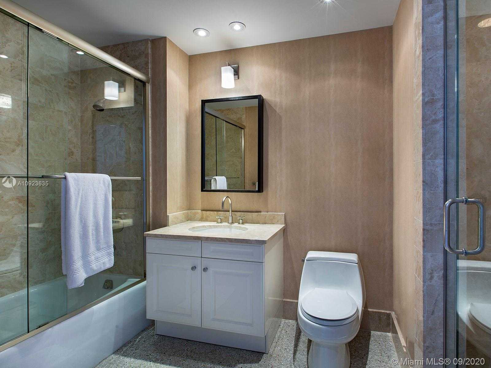 Small Image of 1425 BRICKELL AVE #56C/56D, Miami Number 16