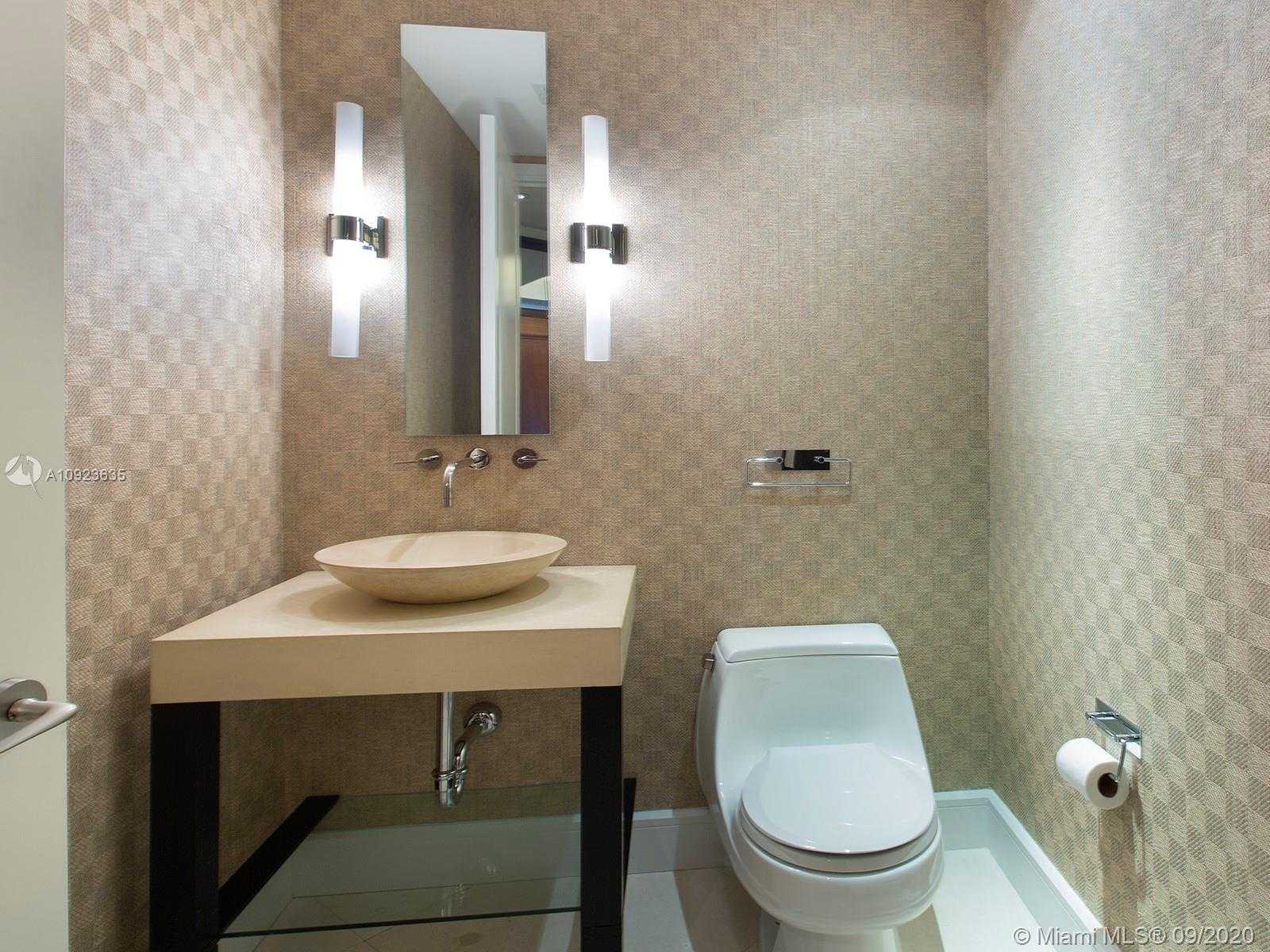 Small Image of 1425 BRICKELL AVE #56C/56D, Miami Number 18