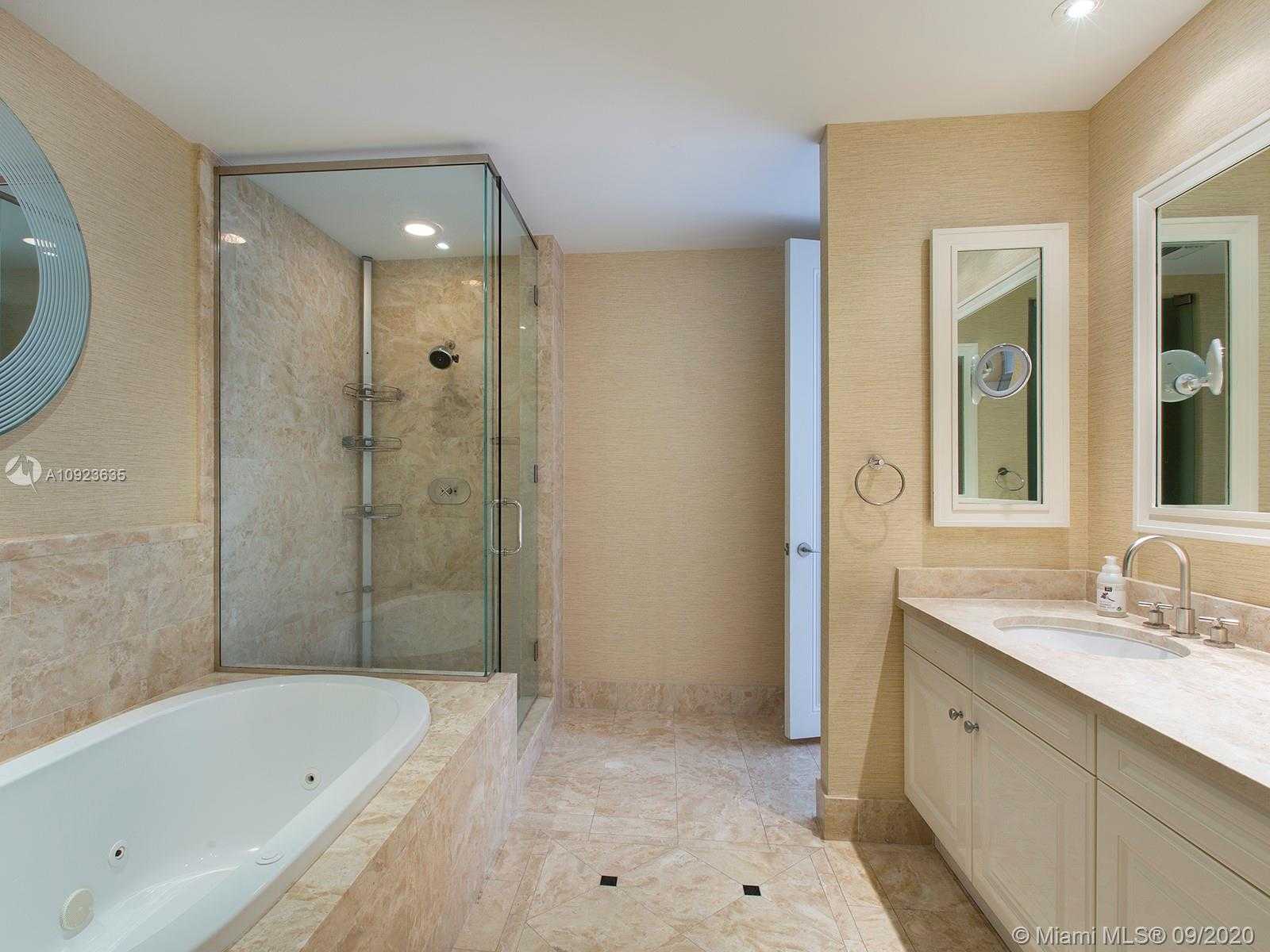 Small Image of 1425 BRICKELL AVE #56C/56D, Miami Number 20