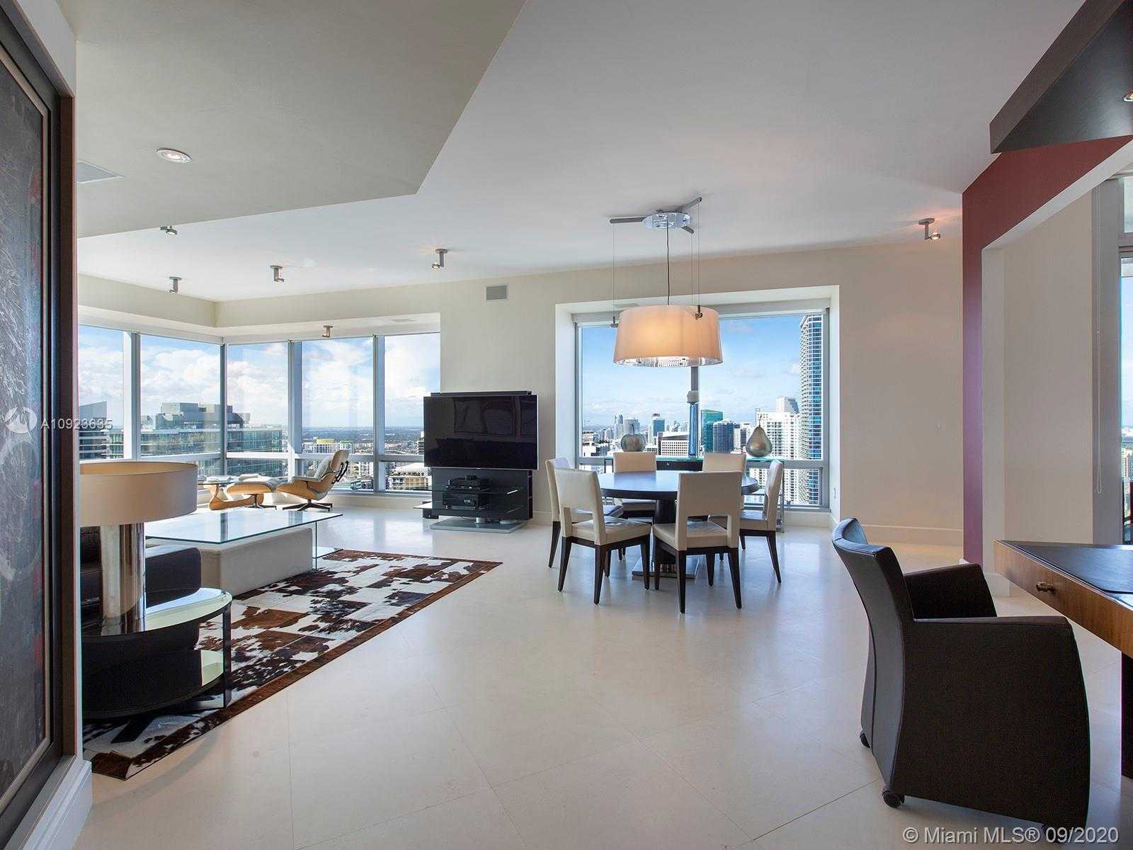 Small Image of 1425 BRICKELL AVE #56C/56D, Miami Number 5