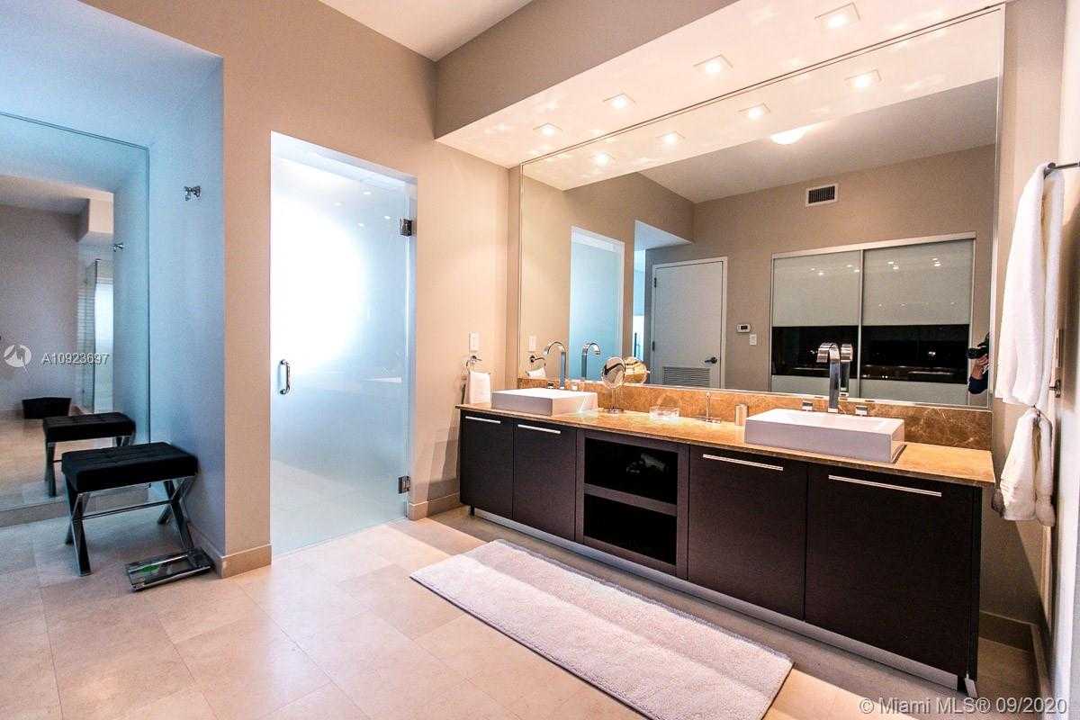 Small Image of 125 OCEAN DR #F0205, Miami Beach Number 21