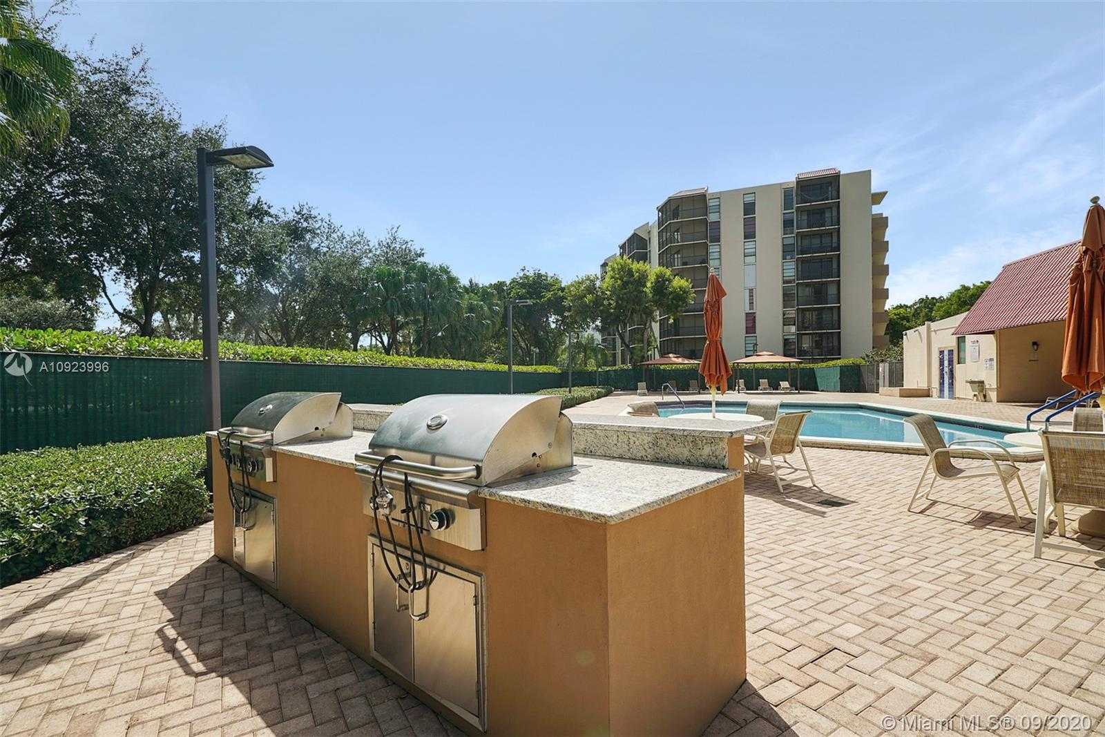 Small Image of 3301 NORTH COUNTRY CLUB DR #609, Aventura Number 14
