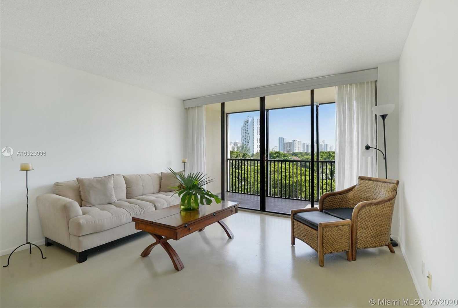 Small Image of 3301 NORTH COUNTRY CLUB DR #609, Aventura Number 3