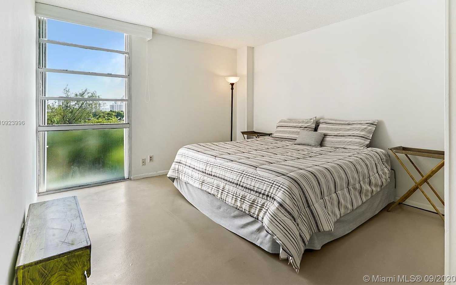 Small Image of 3301 NORTH COUNTRY CLUB DR #609, Aventura Number 7