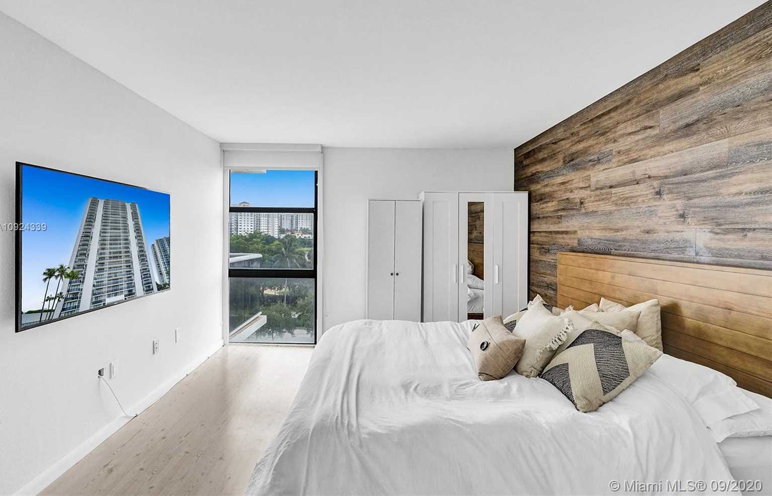 Small Image of 3675 NORTH COUNTRY CLUB DR #607, Aventura Number 12