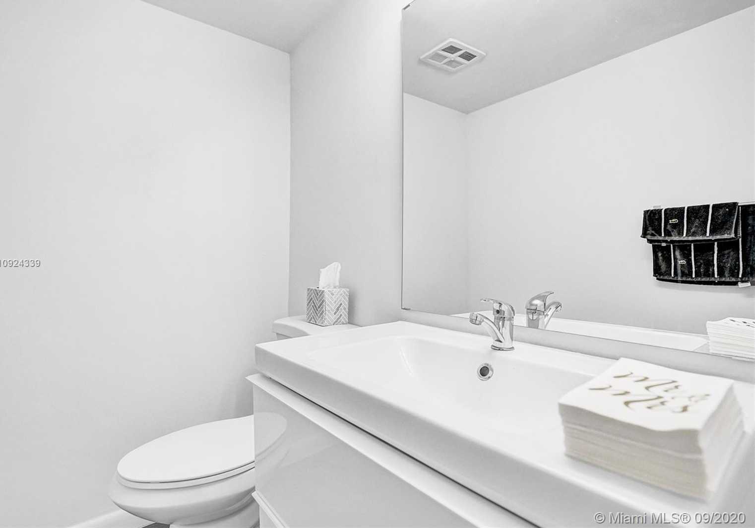 Small Image of 3675 NORTH COUNTRY CLUB DR #607, Aventura Number 9