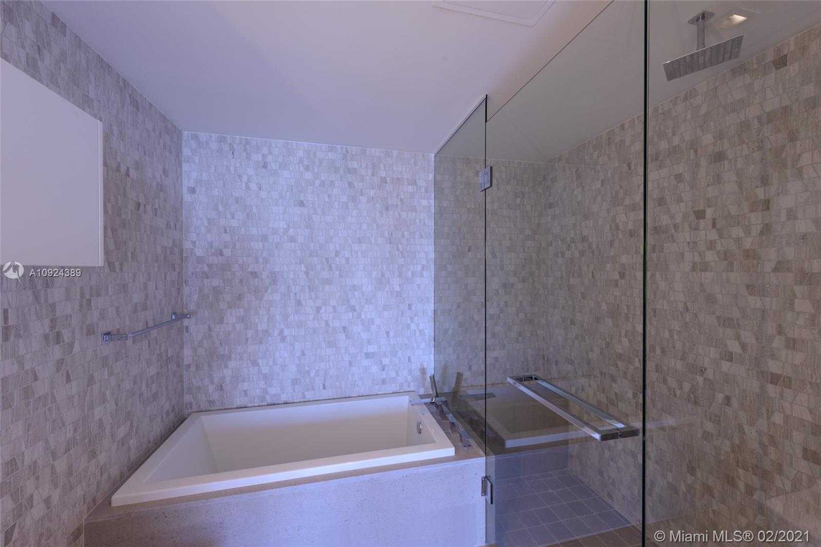 Small Image of 68 SOUTH EAST 6TH STREET #3705, Miami Number 9