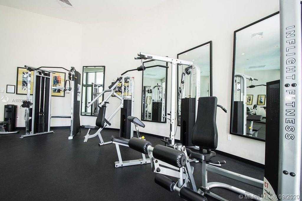 Small Image of 6000 COLLINS AVE #138, Miami Beach Number 12
