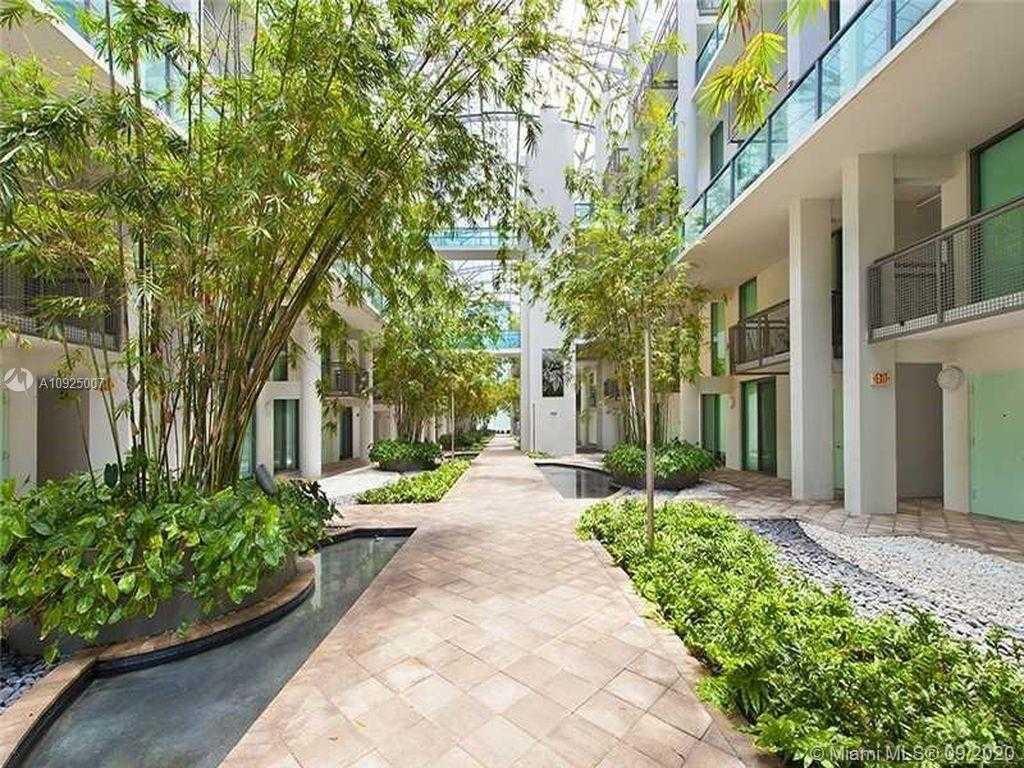 Small Image of 6000 COLLINS AVE #138, Miami Beach Number 2