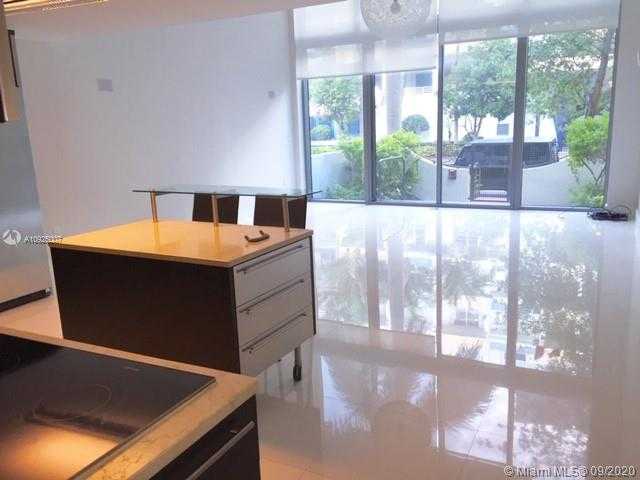 Small Image of 6000 COLLINS AVE #138, Miami Beach Number 5