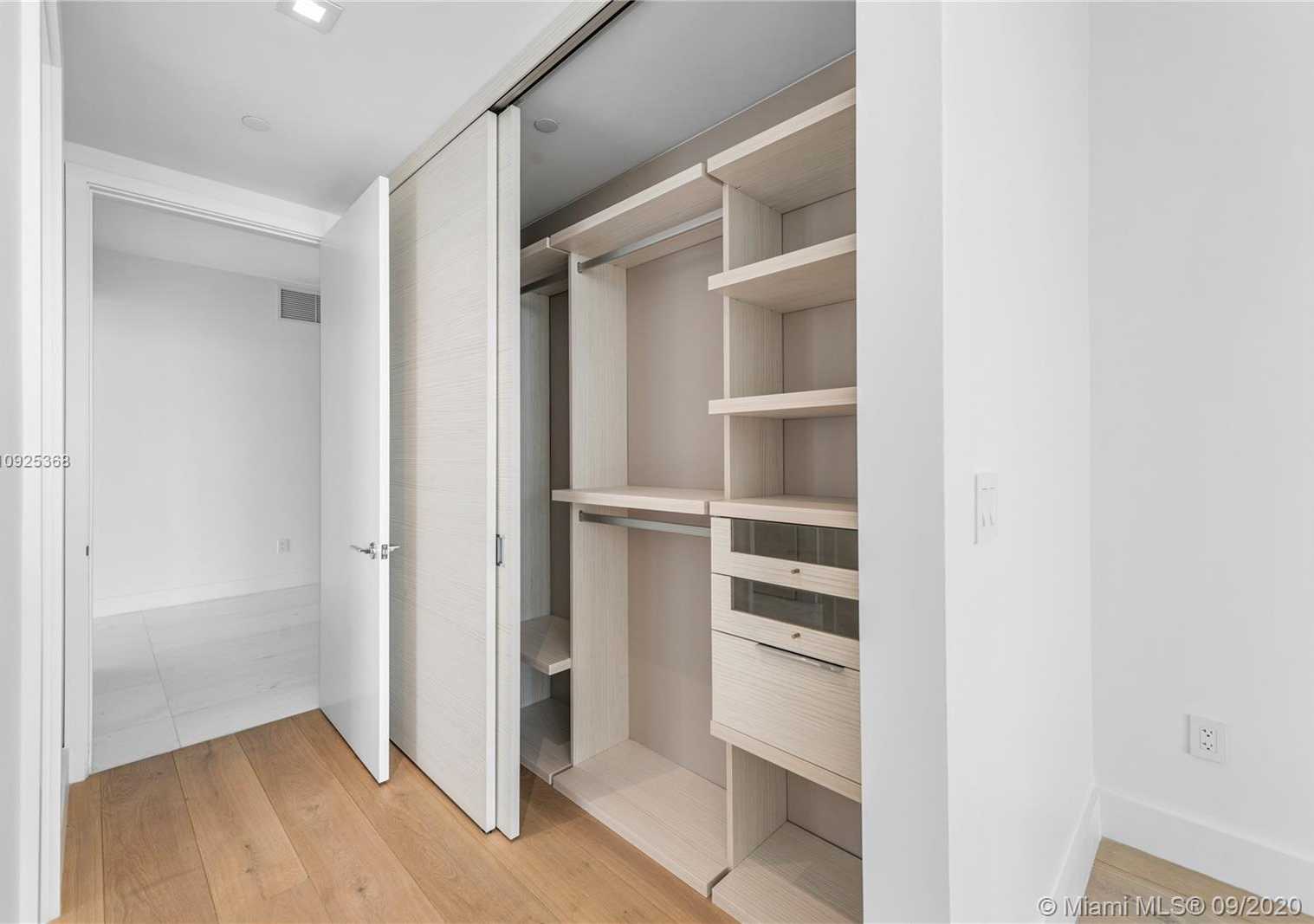 Small Image of 10203 COLLINS AVE #1701, Bal Harbour Number 20