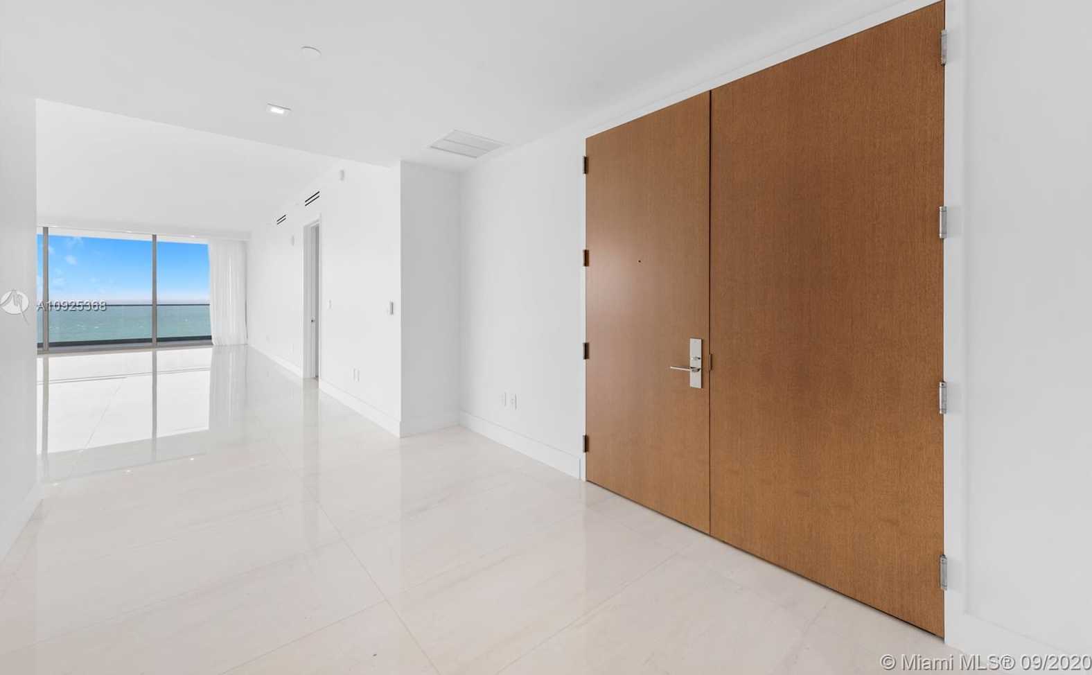 Small Image of 10203 COLLINS AVE #1701, Bal Harbour Number 27